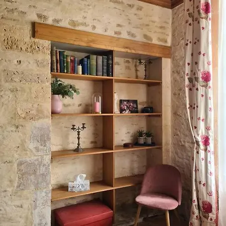 Apartment Chateau De Canon - Le Logis D'antoinette Ouezy